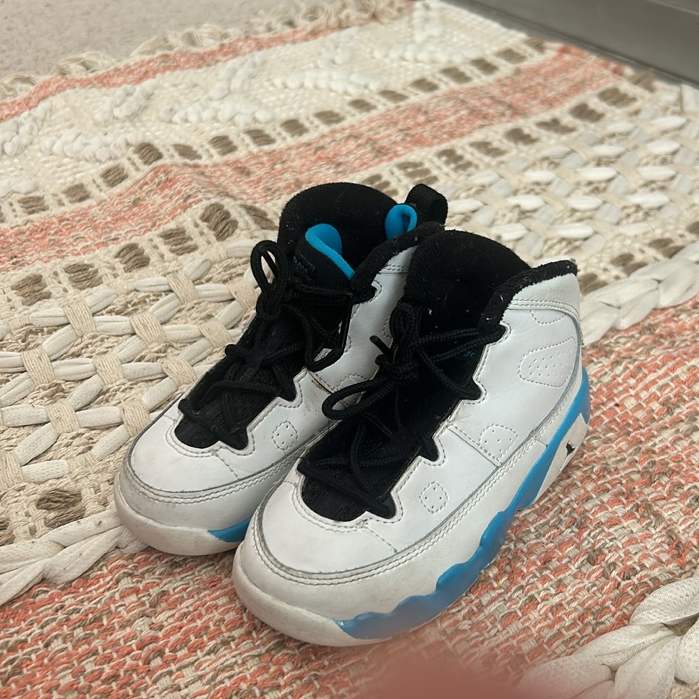 Jordan 9 - Picture 3 of 5